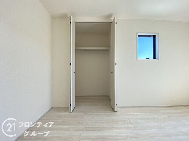 各室に収納スペ―スがありますのでお部屋スッキリ片付きますね