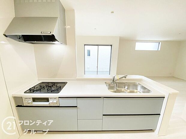 【キッチン】お手入れが楽に行える換気扇やステンレスワークトップは毎日お料理する奥様の味方!