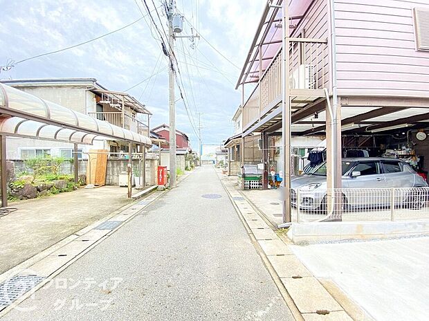 【前面道路含む外観】多様化する住まいのお悩みを当社へお気軽にご相談下さい