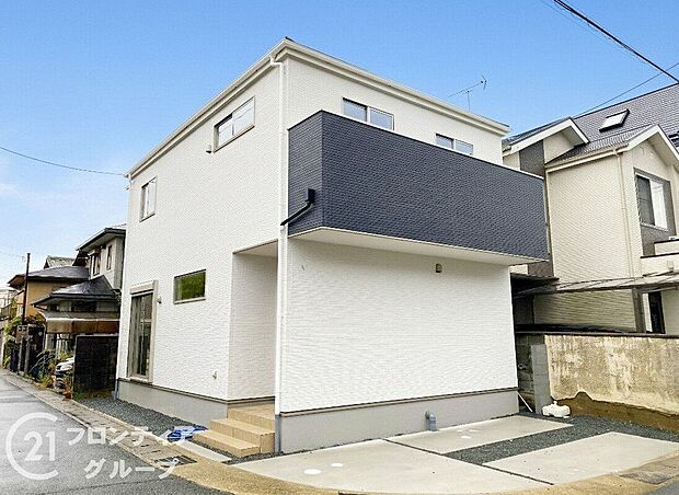 敷地面積約27.09坪の広さを十分に活かした4LDKの一戸建て住宅!