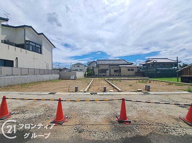 【前面道路含む外観】【現地前道】センチュリーグループにて全国規模の表彰経験多数あり!当社が自信をもってお客様にピッタリの物件をご提案いたします【不動産のプロにお任せください!】