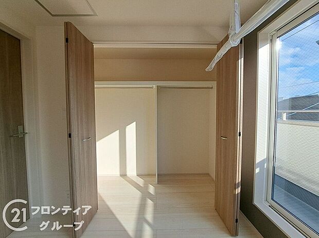 【収納】充実した収納スペースなので、お子様が大きくなって、荷物が増えてもたっぷり収納しておけますね