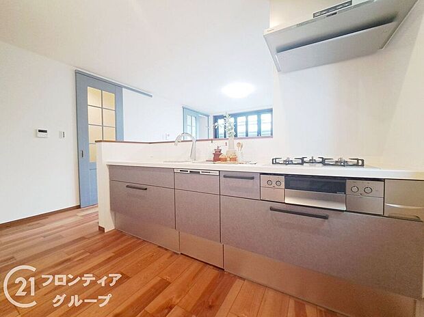 【キッチン】最新の設備が整っており、毎日の調理が楽しくなるキッチンです