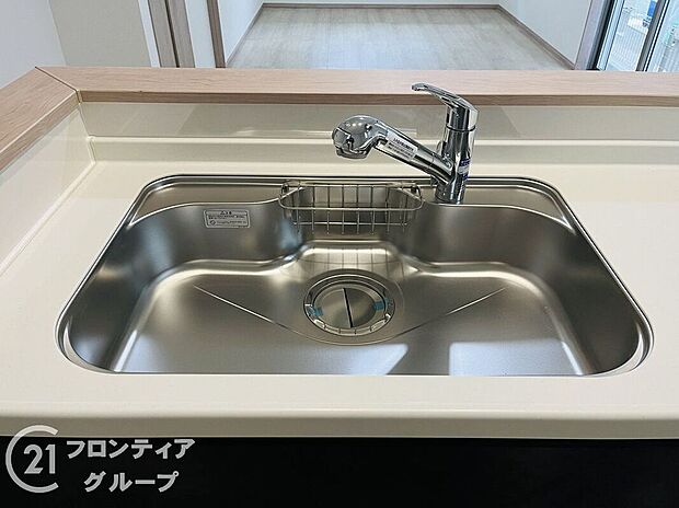 【その他設備】お鍋もスッポリ入るシンク!家事がはかどりますね