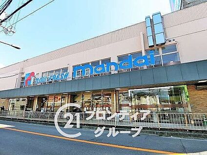 万代寝屋川西店 430m