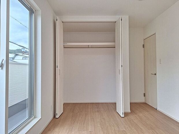 【収納】新しい畳の香りのするタタミスペースは、使い方色々。客室やお布団で寝るときにぴったりの空間ですね。