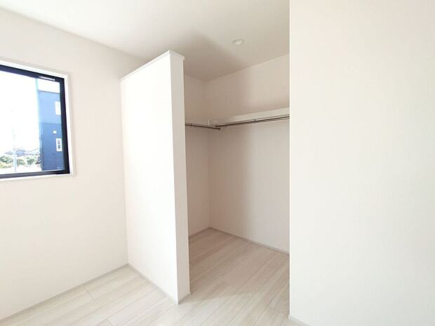 【収納】充実した収納スペースなので、お子様が大きくなって、荷物が増えてもたっぷり収納しておけますね