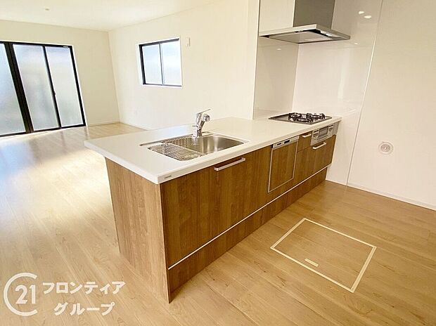 対面式キッチンで、ご家族とお話しながらお料理ができる楽しい空間です