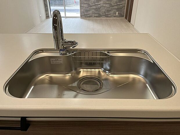 【その他設備】ワイドシンクなので家族が増えても洗い物楽々です