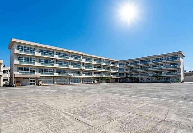 町田市立成瀬台小学校（約1,200m・徒歩15分）