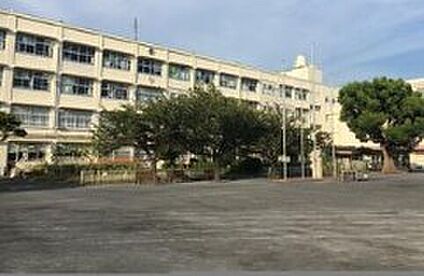 横浜市立中和田小学校 600ｍ(徒歩8分)