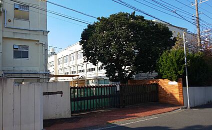横浜市立上永谷中学校 450