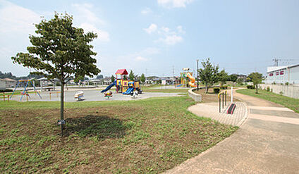鶴田おおぞら公園 約900ｍ～1,030m(徒歩約12～13分)