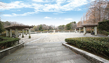 栃木県中央公園 600m～620m(徒歩約8分)