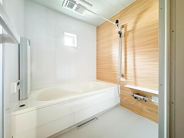 【浴室】一日の疲れを癒してくれるお風呂空間。使いやすさと上質な質感を両立して、単なる習慣から特別な時間に変わるはず。