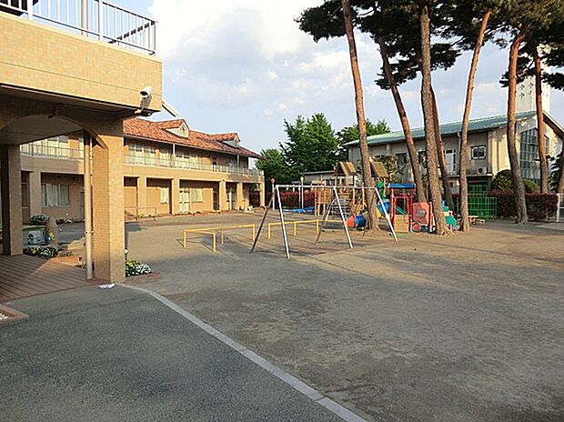 聖フランソア幼稚園(約300m)