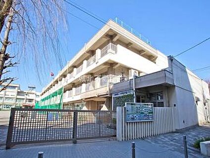 板橋区立上板橋第二小学校 815m