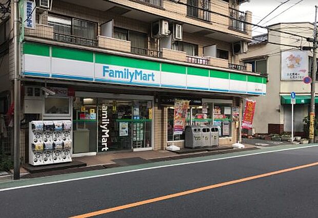 ファミリーマート 熊代栄町店（約245m）