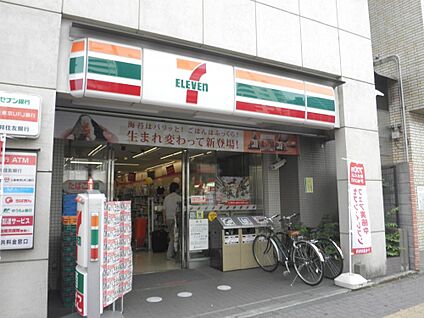 セブン-イレブン 文京千石駅前店 714m