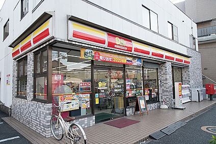 ニューヤマザキデイリーストア 砧店 560m
