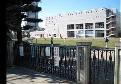 世田谷区立烏山北小学校 1272m