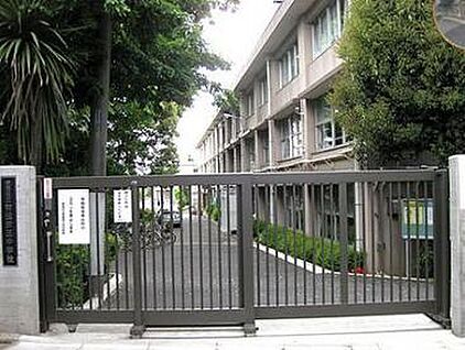 練馬区立開進第三小学校 415m
