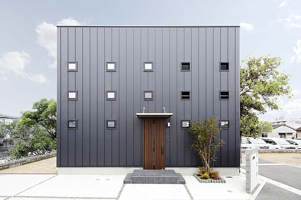 【ZERO-CUBE KAI 参考プラン外観】屋上空間を楽しめる「ZERO-CUBE KAI」。プライベート感のある開放的な暮らしが魅力のデザイン住宅です。
※掲載写真は参考プランのイメージです。