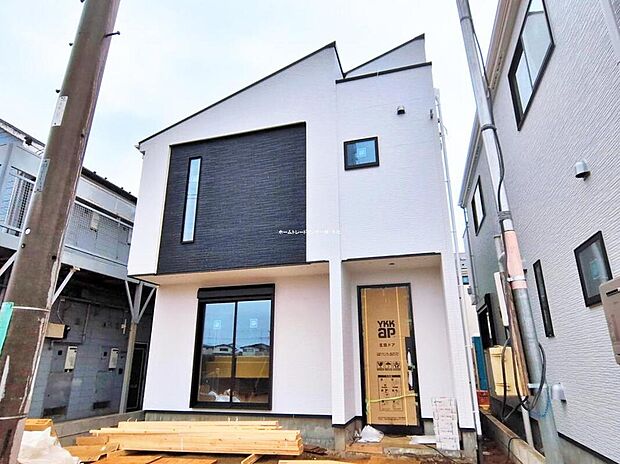 ≪1号棟外観：現地ご案内は便利なネット予約も可能です！お気軽にお問い合わせください♪≫
当日のご見学予約も承ります。同じものは２つとない「夢のマイホーム」との出会いが待っているかもしれません。