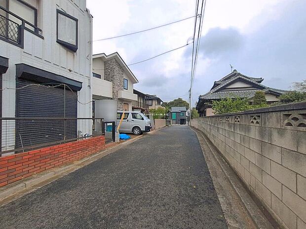 ≪見学予約ができます！≫
スーパーや通学路など、建物の周辺を実際に歩いてみるのもおすすめです！新生活のイメージが膨らみますね♪
