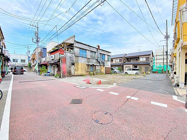 ≪内覧以外にも資金計画やライフプランに寄り添ったご提案をいたします♪≫
小・中学校まで徒歩2分で通学楽々!