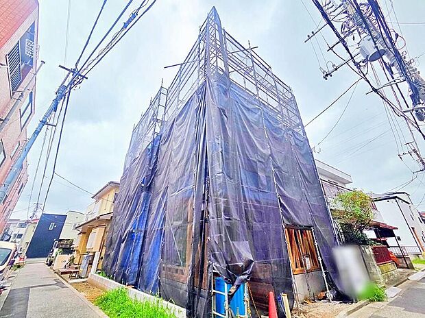 ≪お気軽にお問い合わせください♪≫それぞれの方角から光が入ってくる角地のため日当たりがよく開放感が得られます◎