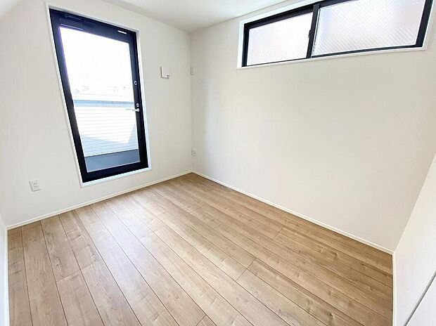 ≪Room≫
開放的な空間に陽の光がたっぷり降り注ぐ、見て明るく！家族も明るく！おうちに帰るのが楽しくなるようなお住まいです☆