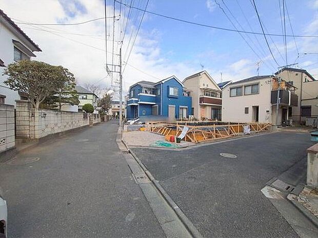 【前面道路含む現地写真】建設途中の写真です！