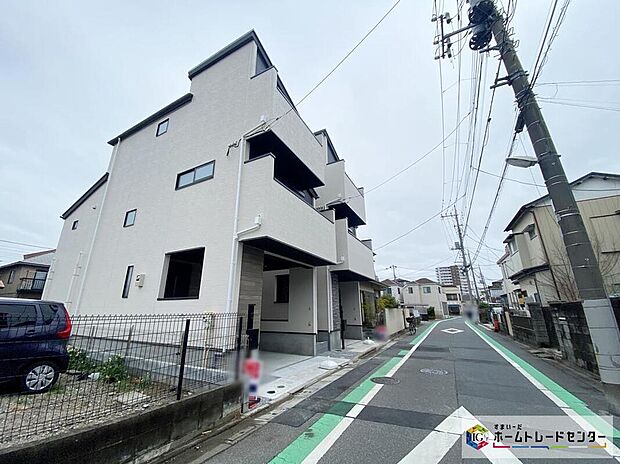 【前面道路含む現地写真】≪内覧以外にも資金計画やライフプランに寄り添ったご提案をいたします♪≫
前道が6mあるので、車庫入れが苦手な方でも安心して入れられます。