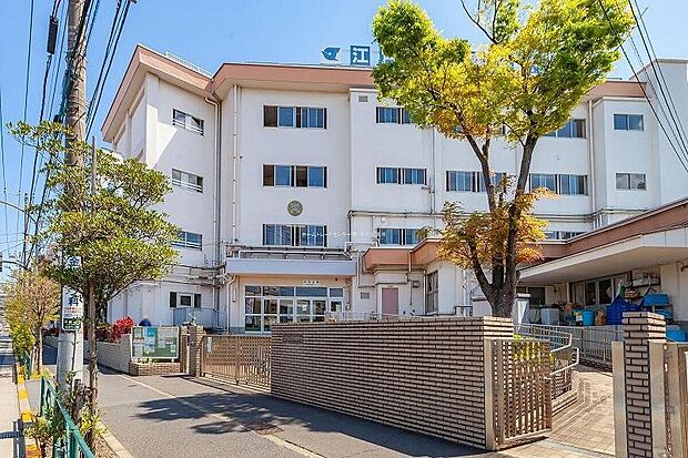 江戸川区立鹿骨中学校（約210m）
