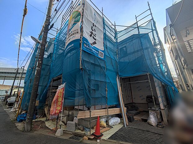 【前面道路含む現地写真】≪安心を一番に考えて設計と建設の両住宅性能評価書を取得。地震に強いオリジナル工法を是非お確かめ下さい♪≫