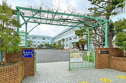 江戸川区立鹿本小学校 400m(徒歩5分)