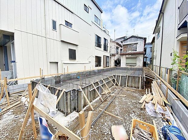【現地外観写真】【現地(2026年7月)撮影】
住宅性能評価の6項目で最高等級を取得!耐震等級(倒壊・損傷等防止)・耐風等級・劣化対策等級・ホルムアルデヒド対策等級・維持管理対策等級