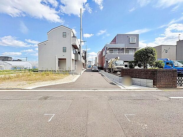 【前面道路含む現地写真】≪内覧以外にも資金計画やライフプランに寄り添ったご提案をいたします♪≫当日のご見学予約も承ります。同じものは2つとない「夢のマイホーム」との出会いが待っているかもしれません。