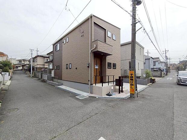 当物件のご案内につきましては、営業スタッフが丁寧に御対応します♪休日、お仕事帰りなど、ご都合に合わせていつでもご案内いたします♪周辺環境と併せて、実際に現地をご確認ください♪