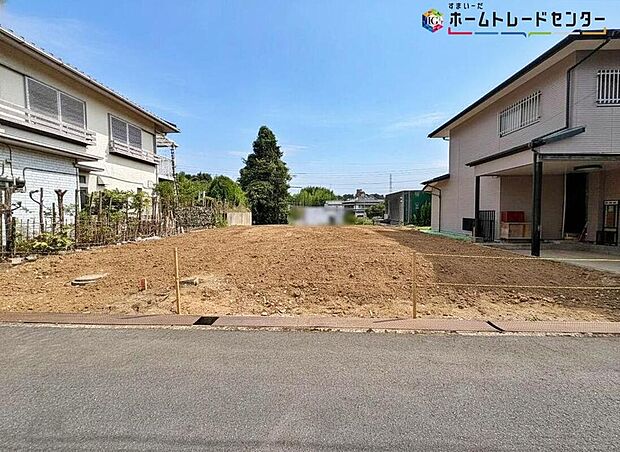 【施工例ご案内できます♪】
良好な住環境が守られてきたこの街に、新築戸建てが誕生します。穏やかな空気の流れる落ち着いた住環境です。
【2026年8月撮影】