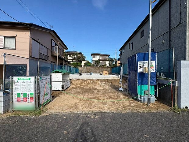 【施工例ご案内できます♪】良好な住環境が守られてきたこの街に、新築戸建てが誕生します。穏やかな空気の流れる落ち着いた住環境です。【2026年9月撮影】