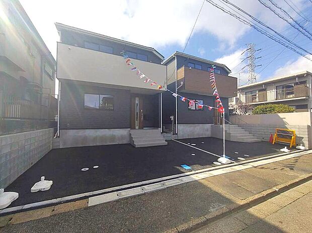 【現地外観写真】物件のご案内につきましては、営業スタッフが丁寧に御対応します♪休日、お仕事帰りなど、ご都合に合わせていつでもご案内いたします♪周辺環境と併せて、実際に現地をご確認ください♪