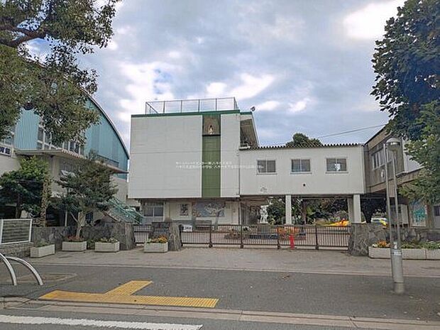 八千代市立勝田台小学校(約1,500m)