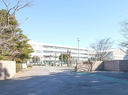 栄町立栄中学校 650ｍ(徒歩9分)