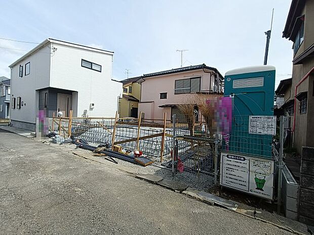 前面道路含む現地写真です