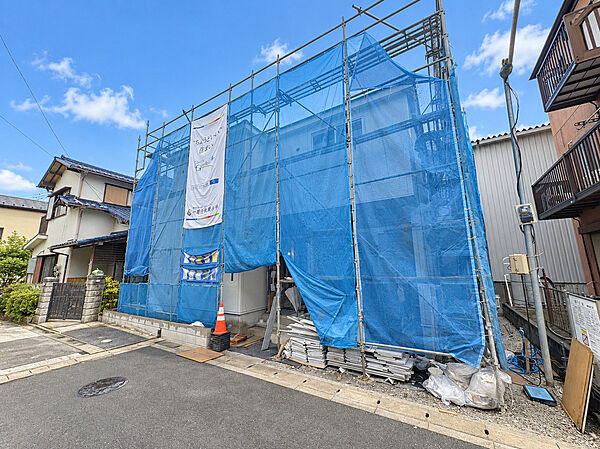長期優良住宅認定・住宅性能評価取得・BELS対応の高性能住宅。駐車2台並列可能（車種による）で宅配BOXや食洗機など暮らしを快適にする設備も充実。新生活を安心して始められる住まいです。