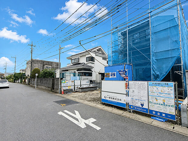 日々、完成へと近づいている新築戸建です。建築中の今だからこそ、住まいが出来上がるまでの変化もお楽しみいただけます。