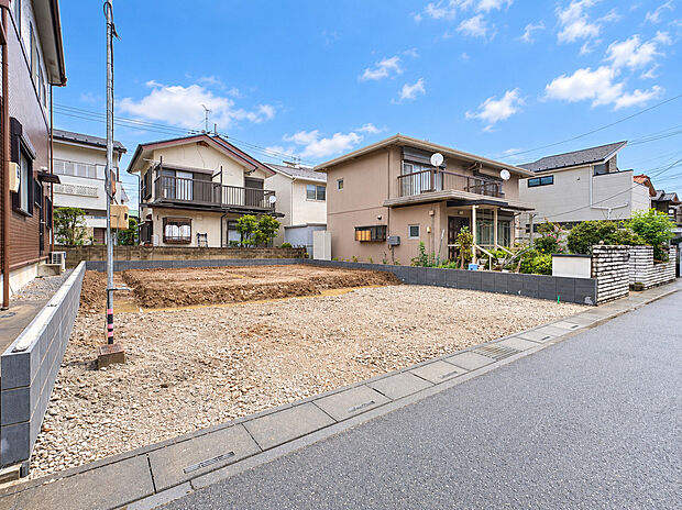 着々と工事が進行中。完成後は明るく開放的な住空間が誕生予定です。今なら完成までの様子もご覧いただけます。