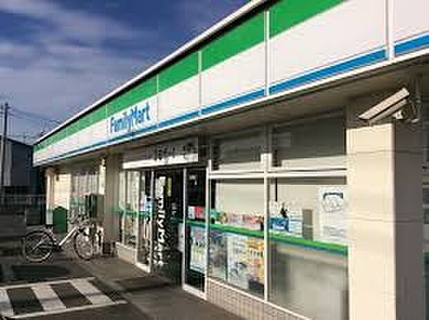ファミリーマート 三郷高州店（約609m）